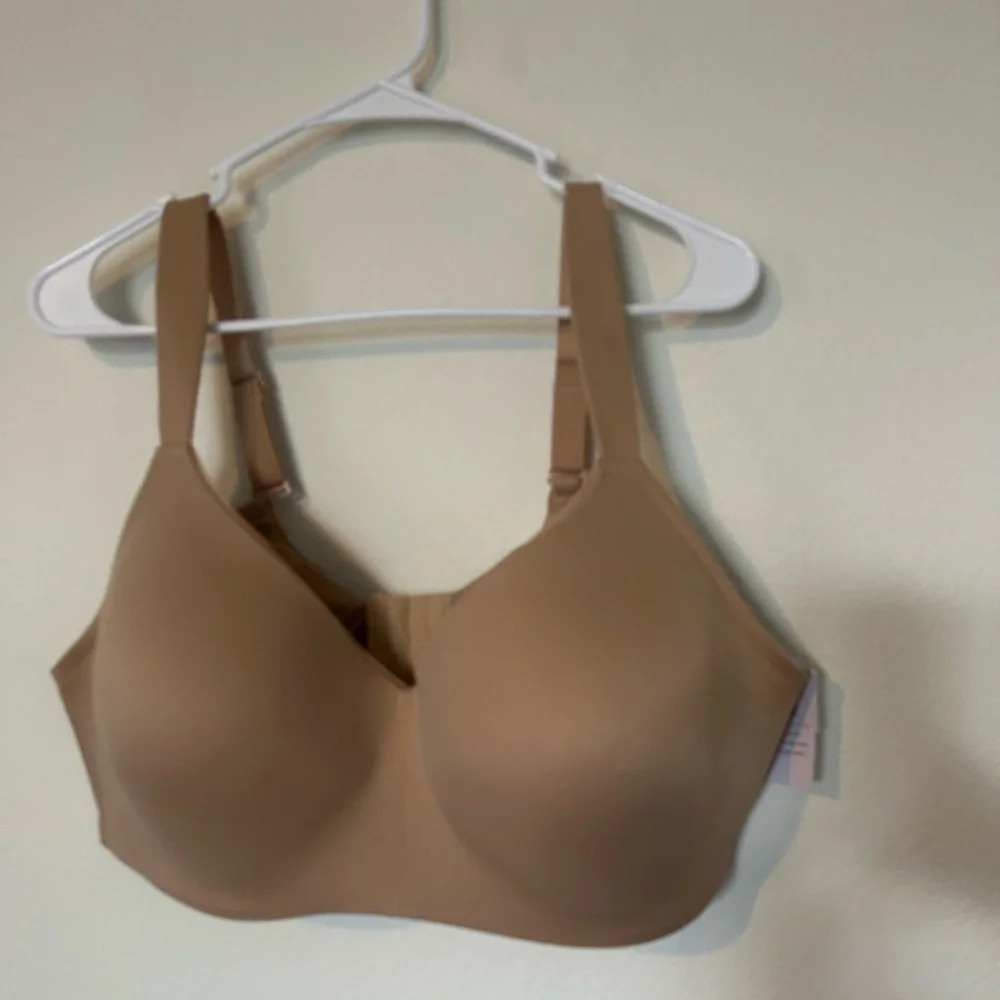 NWT Auden, 44D tan lightly lined wire free bra